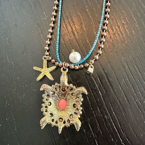Betsey Johnson nautical necklace with turtle pendant. - Picture 5 of 5